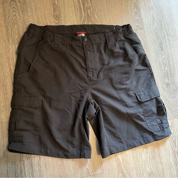 North Face Men's Charcoal Gray Cargo Shorts L - Picture 1 of 5